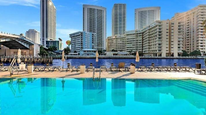 2602 E Hallandale Beach BlvdHallandale Beach - Condo-Hotel,Condo condo unit R309 - picture