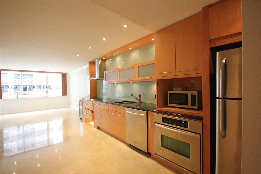 5401 Collins AveMiami Beach - Condo 5+ Stories,Townhouse condo unit 339 - picture
