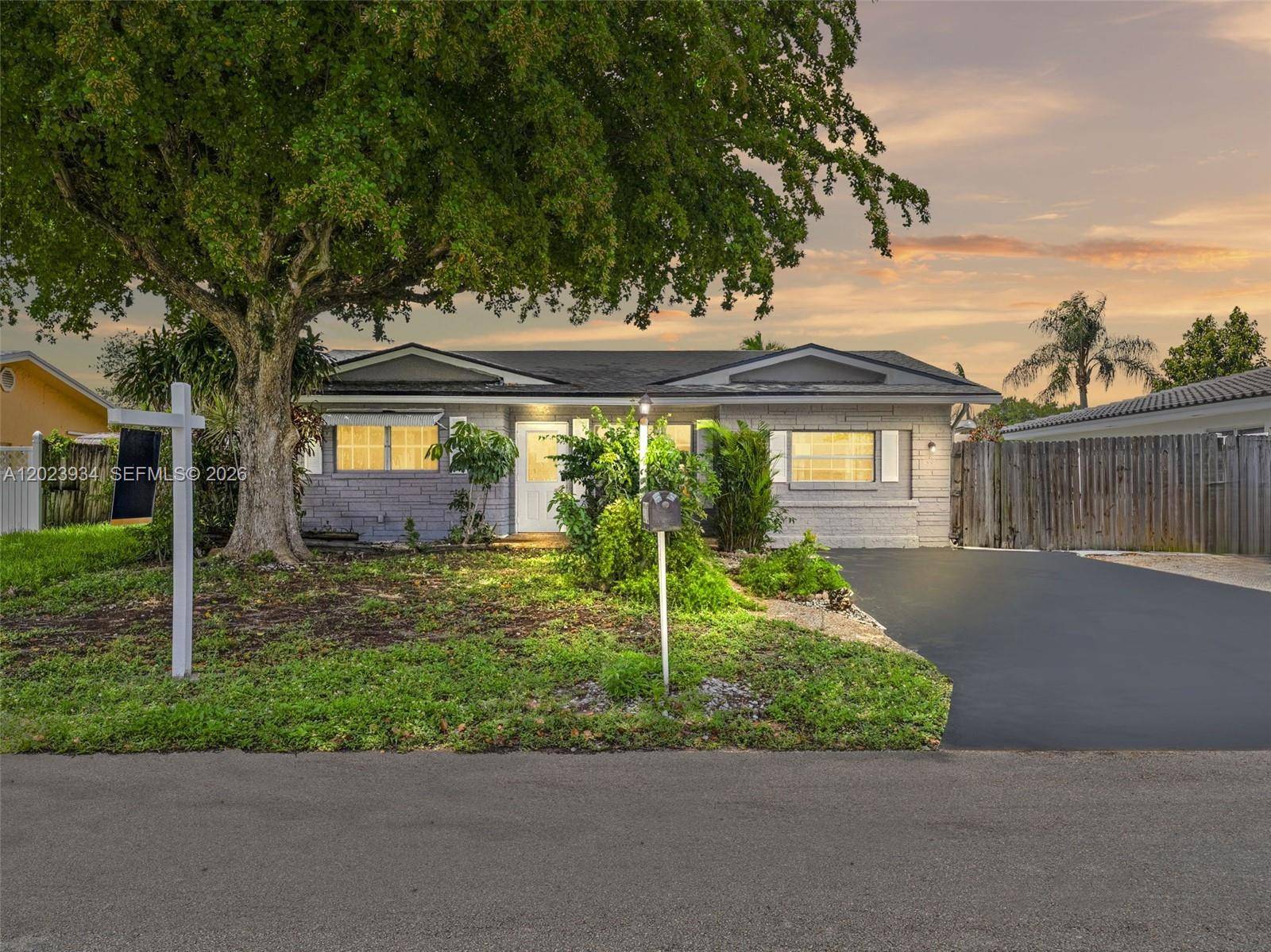 3310 NW 66th StFort Lauderdale - picture