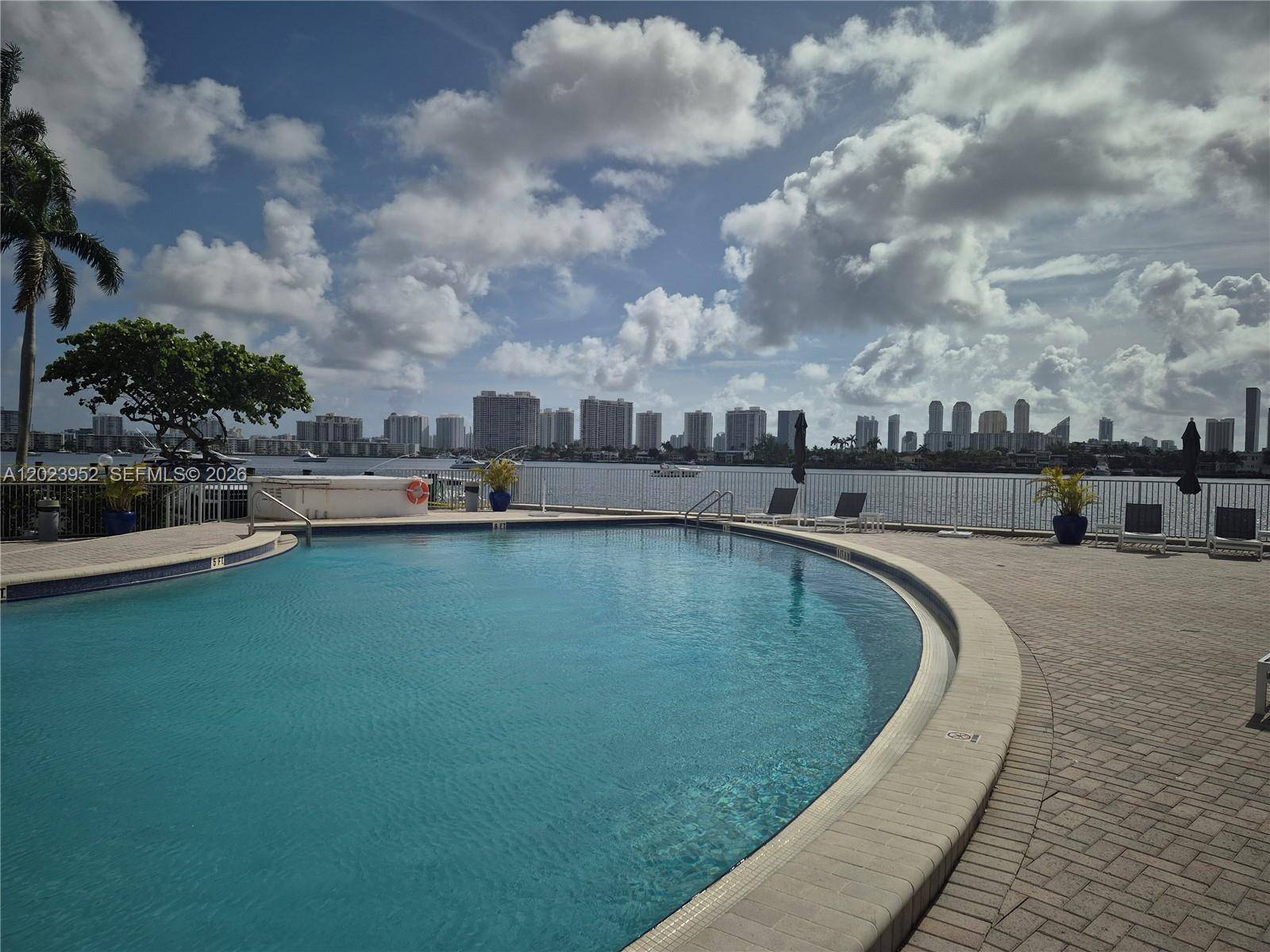16565 NE 26th AveNorth Miami Beach - Co-Op 5+ Stories,Condo condo unit 2E - picture