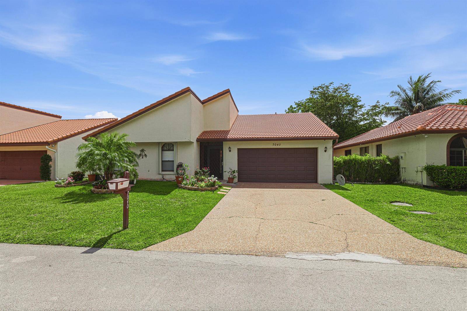 7040 Golf PointeTamarac - picture