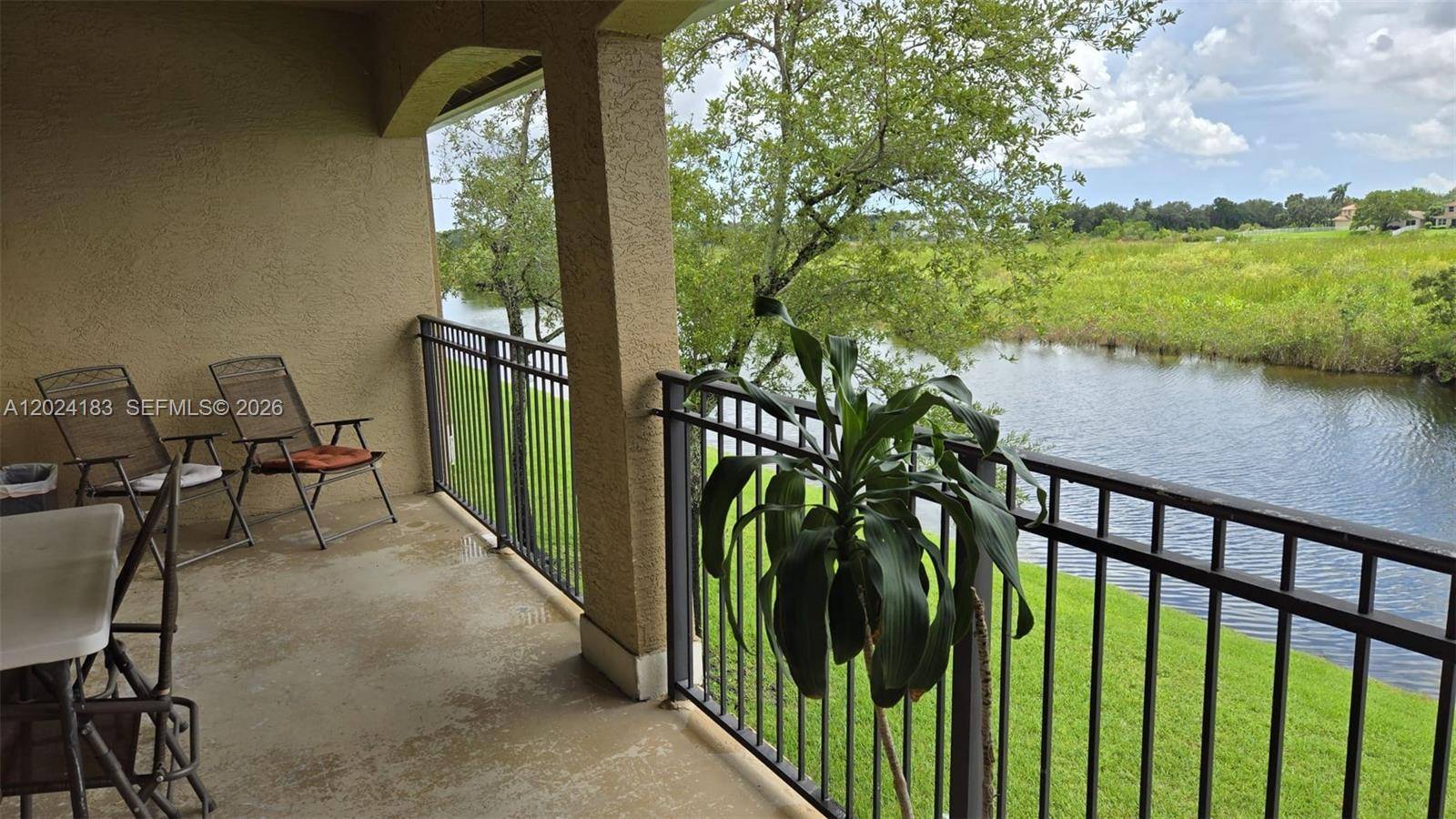 230 SW 117th TerPembroke Pines - Condo 1-4 Stories,Condo condo unit 11202 - picture