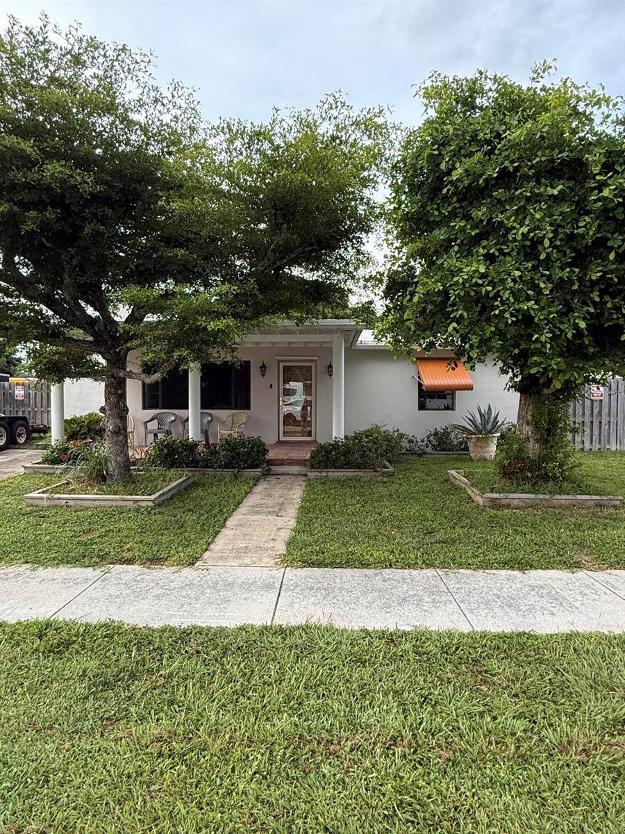 817 ElmWest Palm Beach - picture