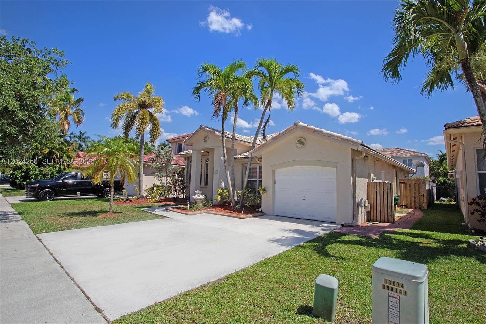 13964 N Cypress Cove CirDavie - picture