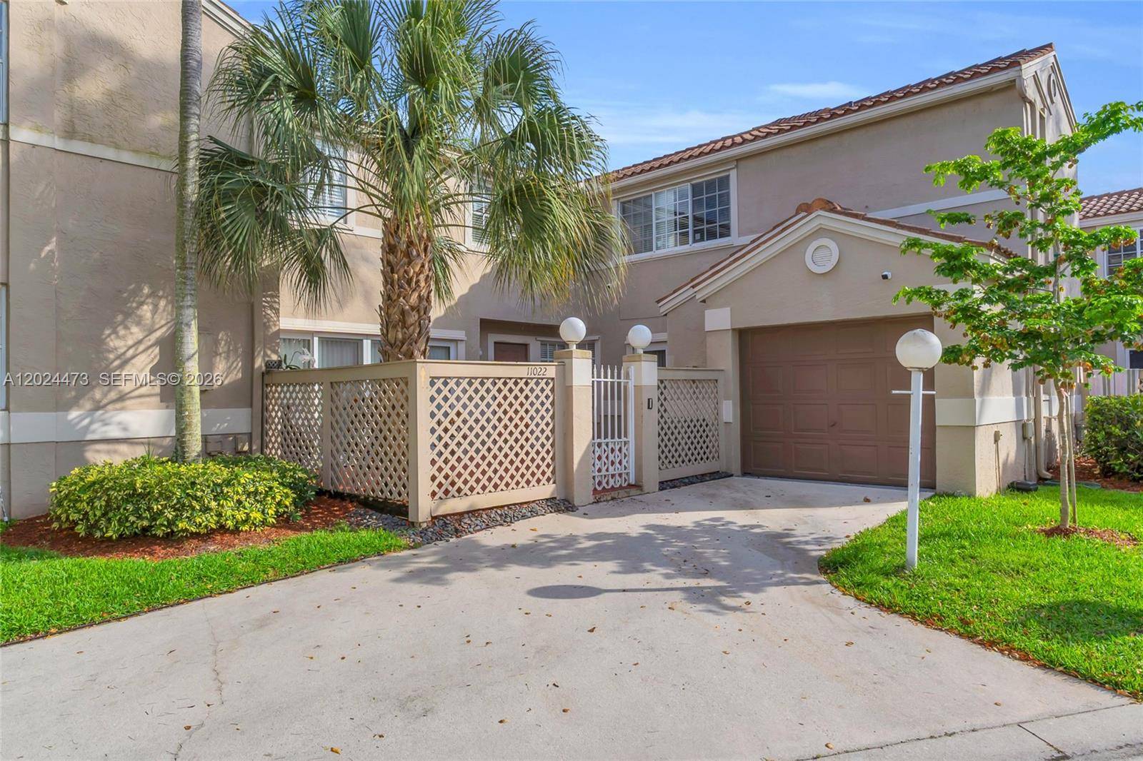 11022 Chandler DrCooper City - picture