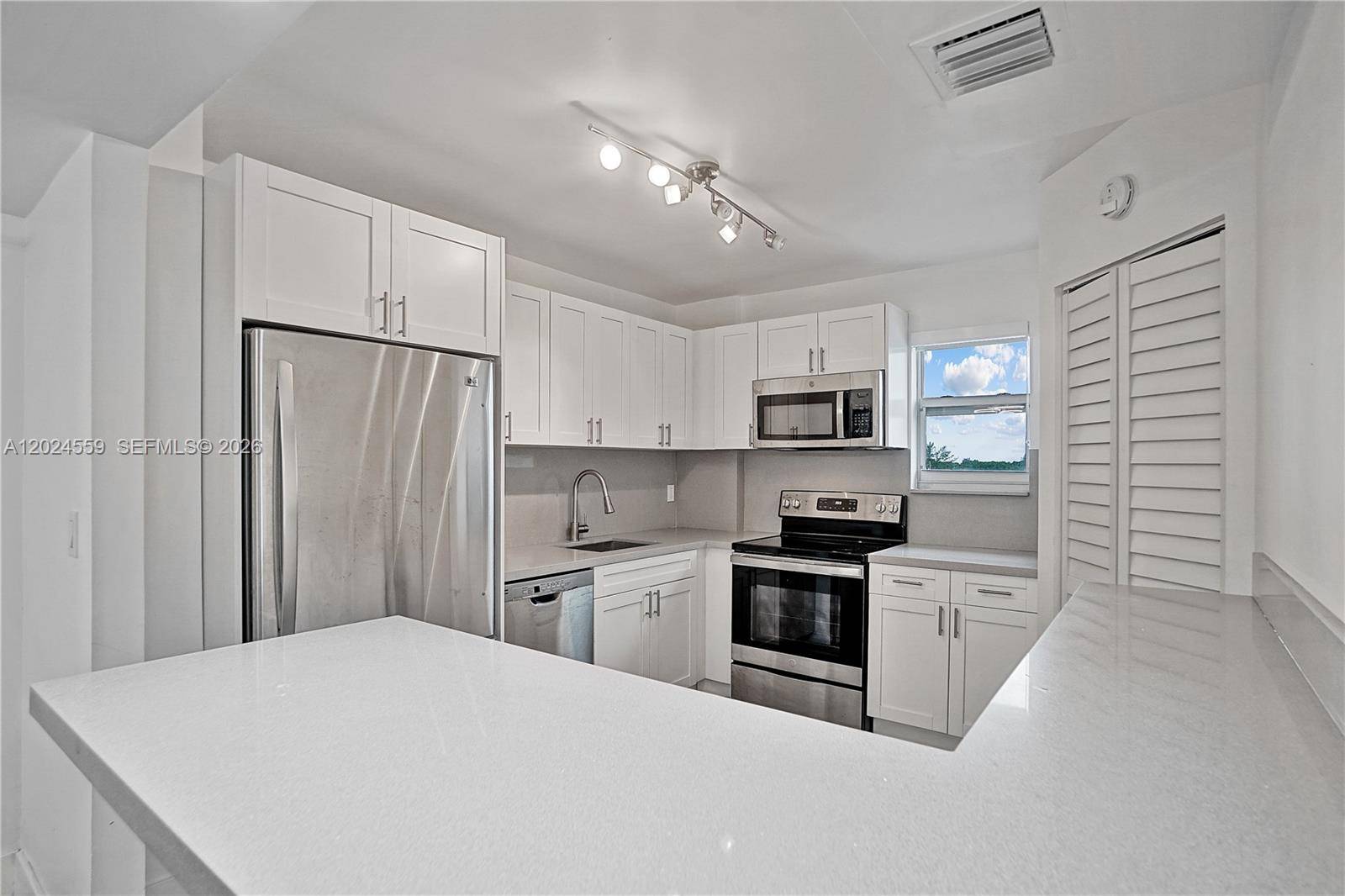 9273 Collins AveSurfside - MANATEE CONDO condo unit 309 - picture