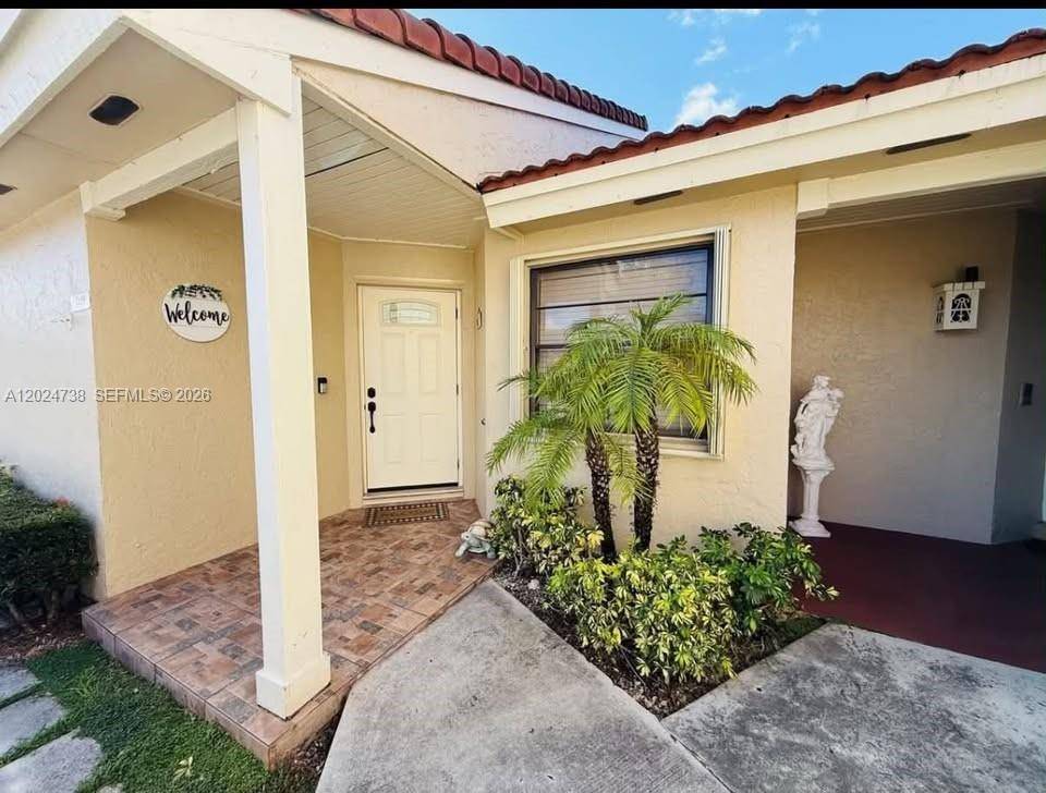 6449 NW 171st StHialeah - picture