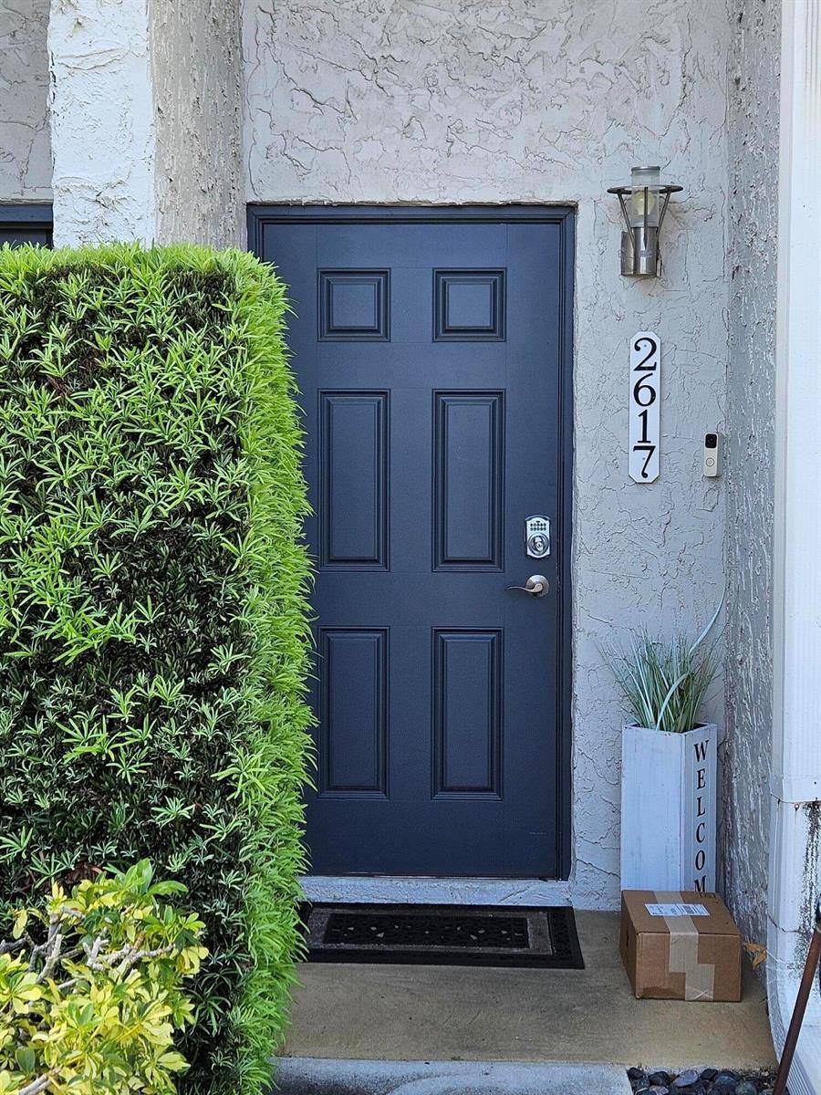2617 N 40thHollywood - picture