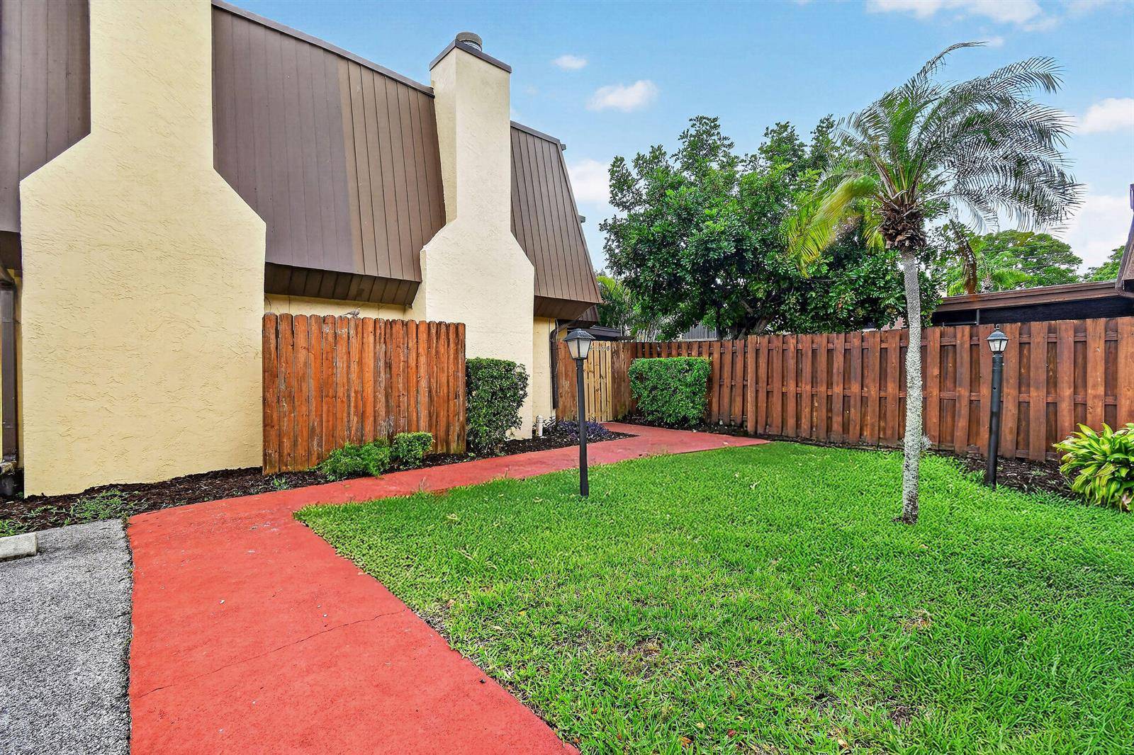 3502 Gardens EastPalm Beach Gardens - CEDAR GARDENS TOWNHOUSES condo unit B - picture