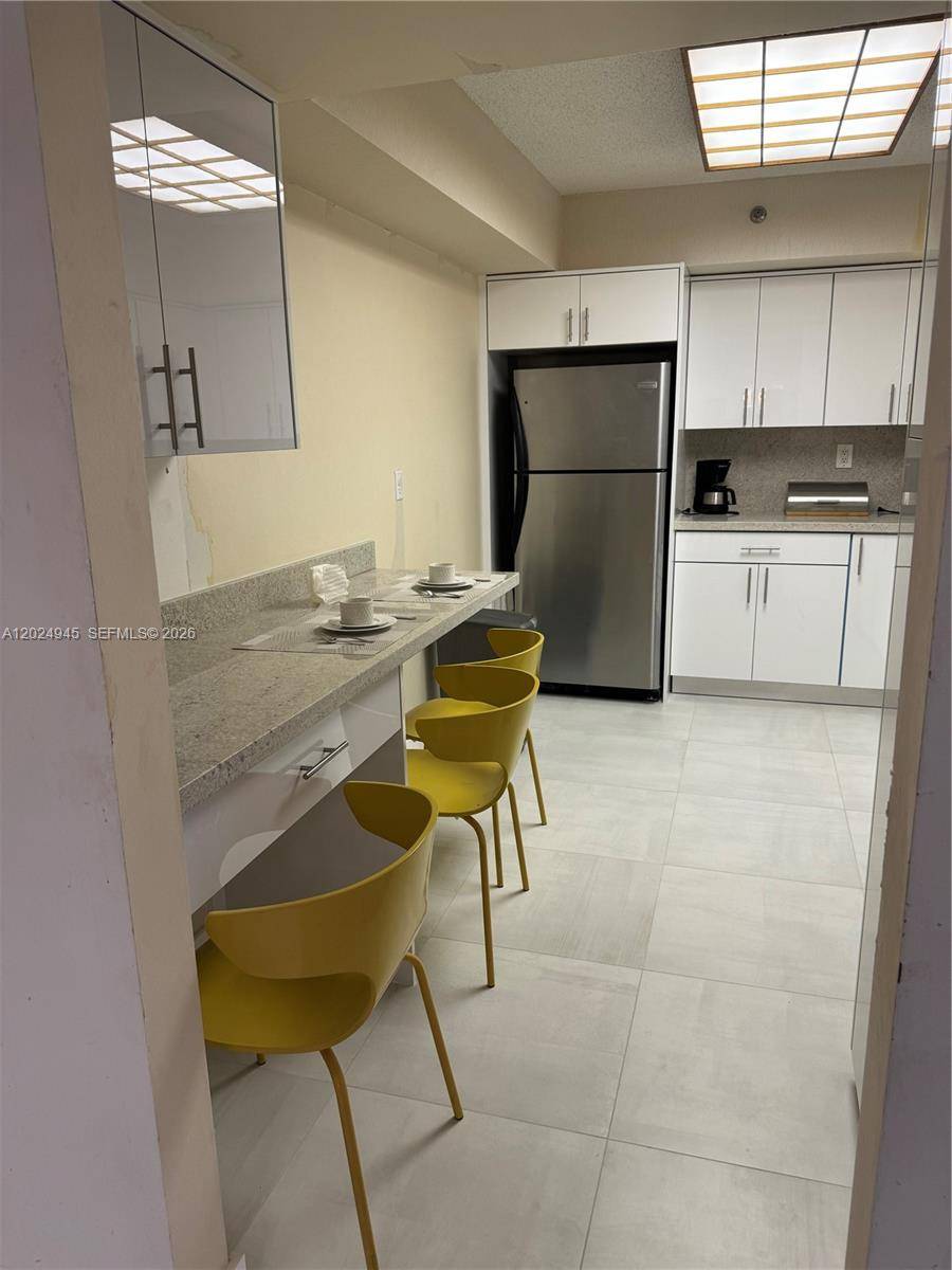 3600 Mystic Pointe DrAventura - Condo 5+ Stories,Condo condo unit 208 - picture