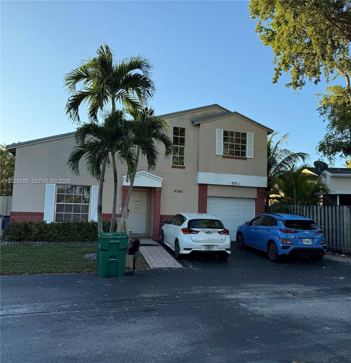 8580 NW 193rd LnHialeah - picture