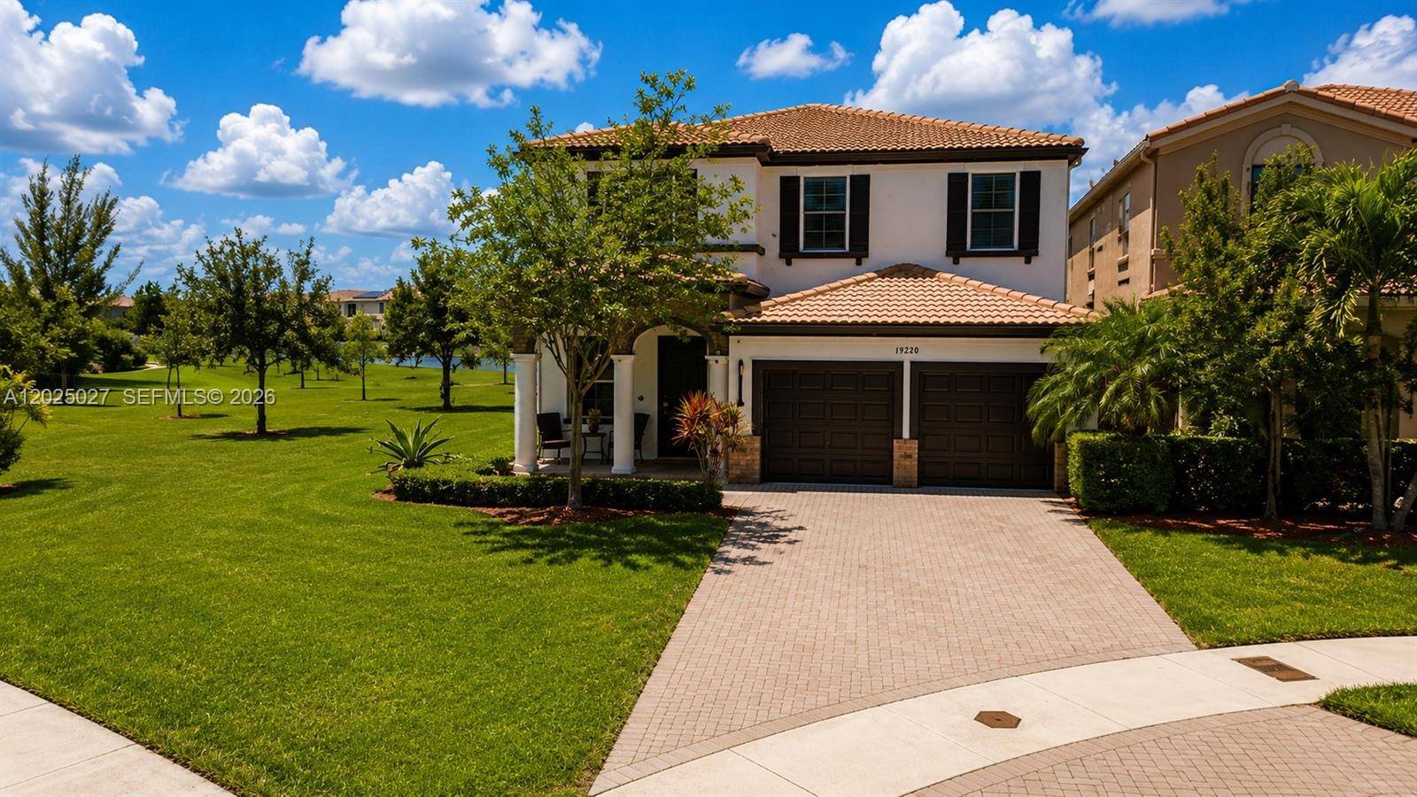 19220 NE 9th PlMiami - picture