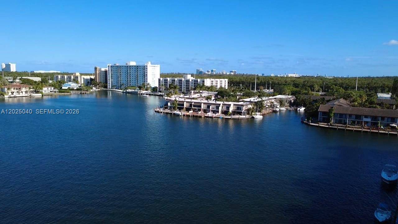 16558 NE 26th AveNorth Miami Beach - Condo 5+ Stories,Condo condo unit 5D - picture