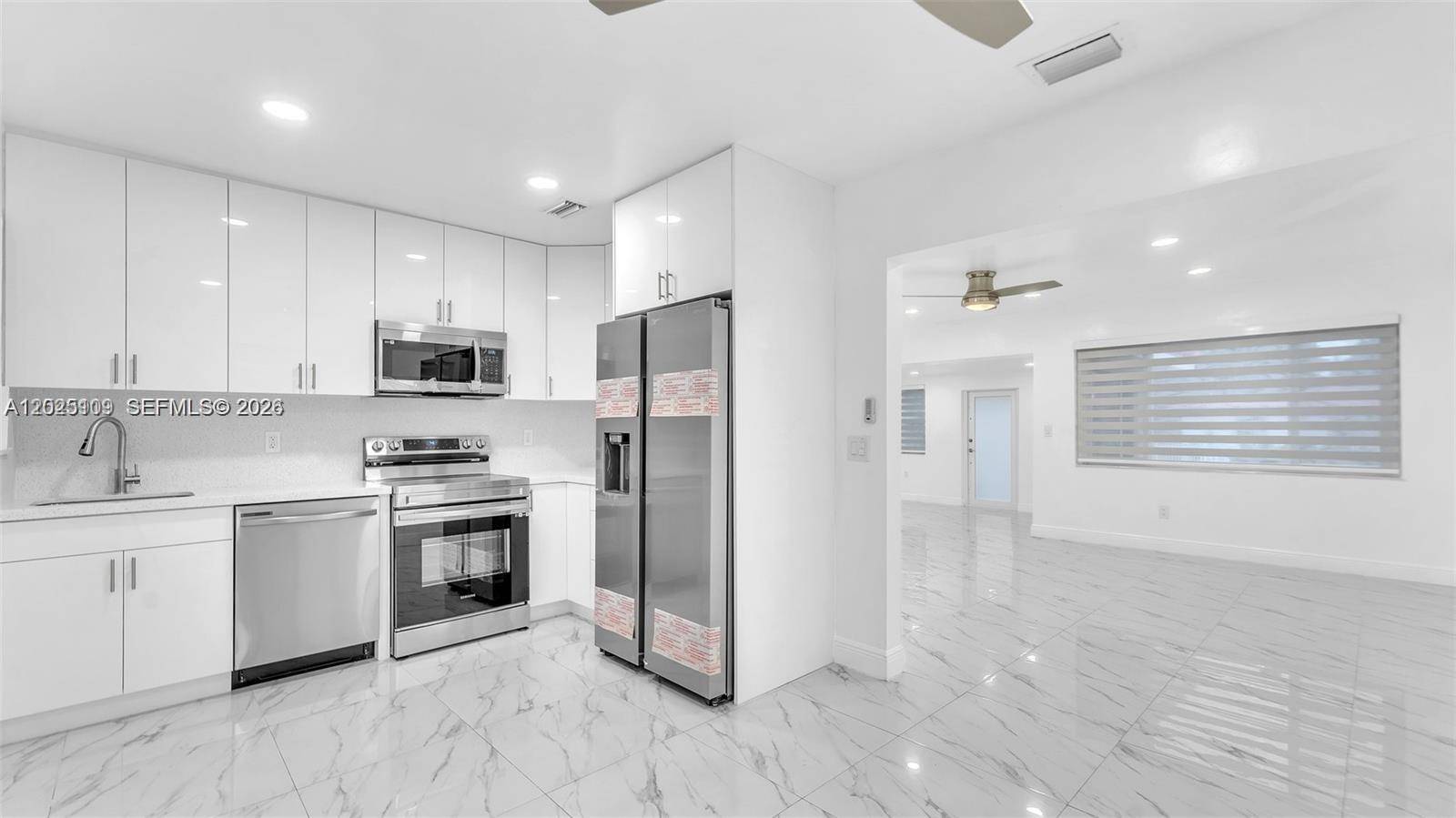 3375 SW 1st StMiami - picture