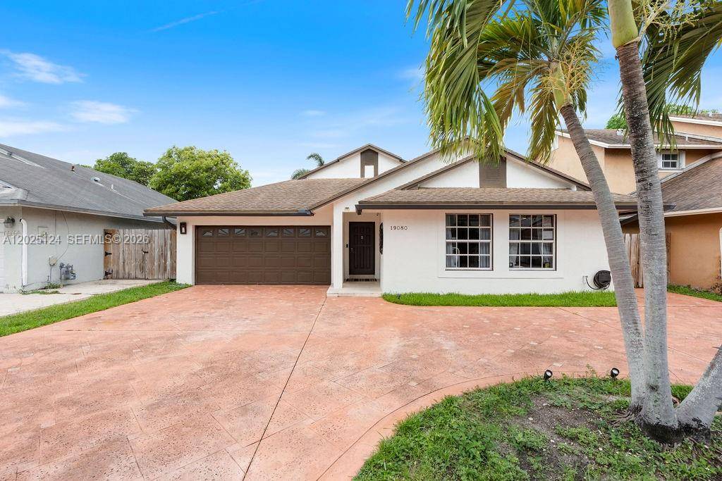 19080 NW 77th CtHialeah - picture