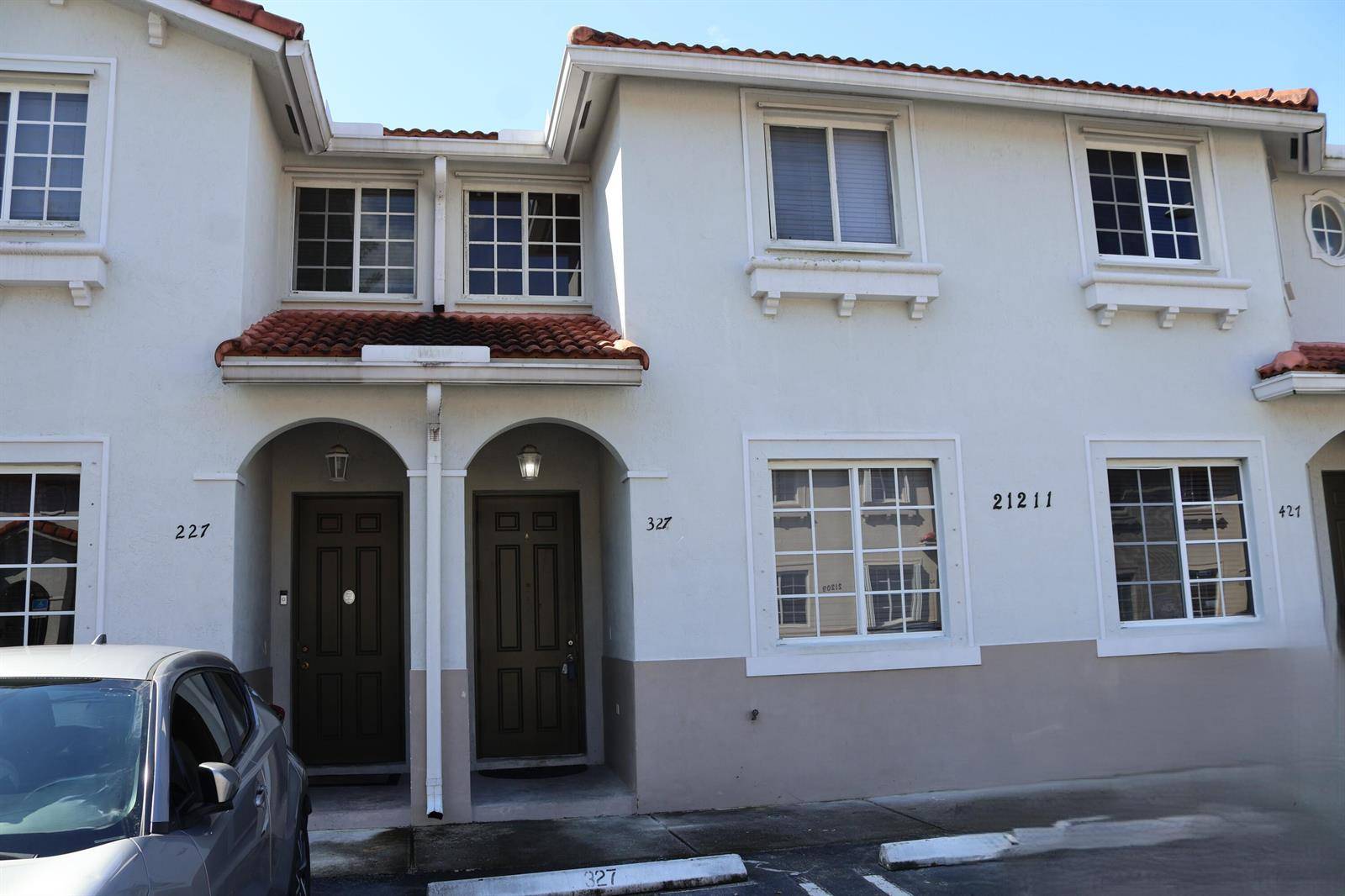 21211 NW 14thMiami Gardens - MAJORCA ISLES II CONDO,MAJORCA ISLES II CON condo unit 3-27 - picture