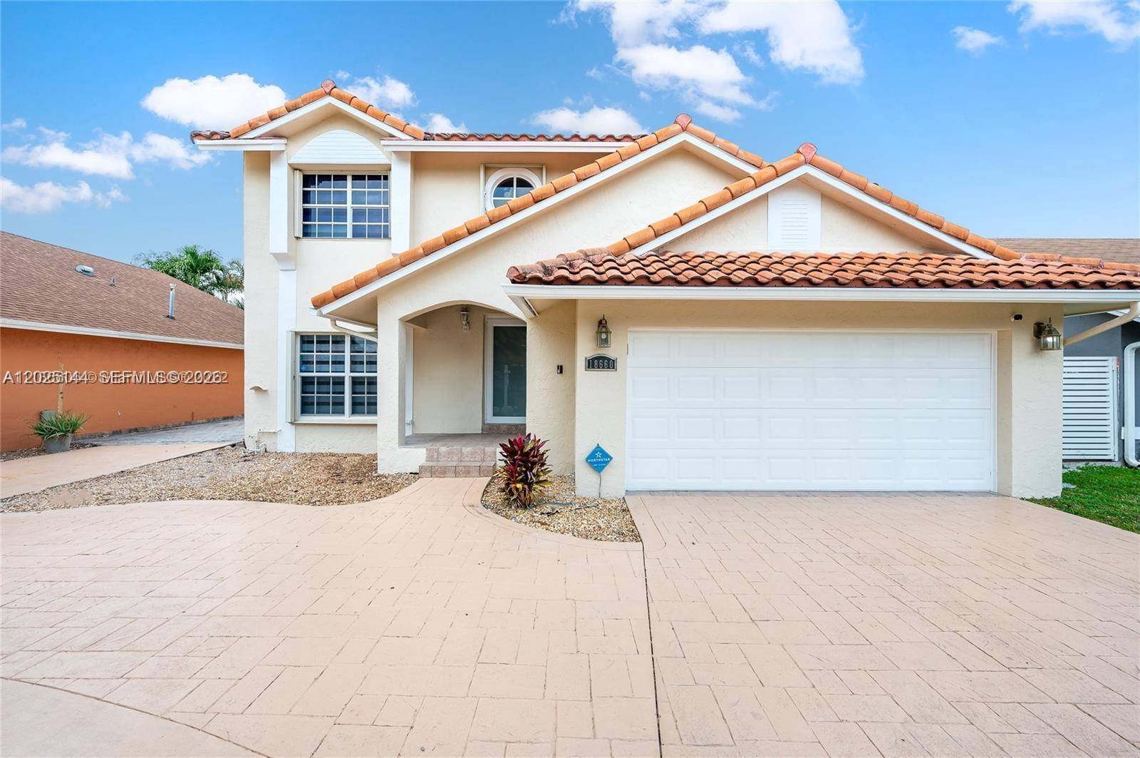 18660 NW 78th AveHialeah - picture