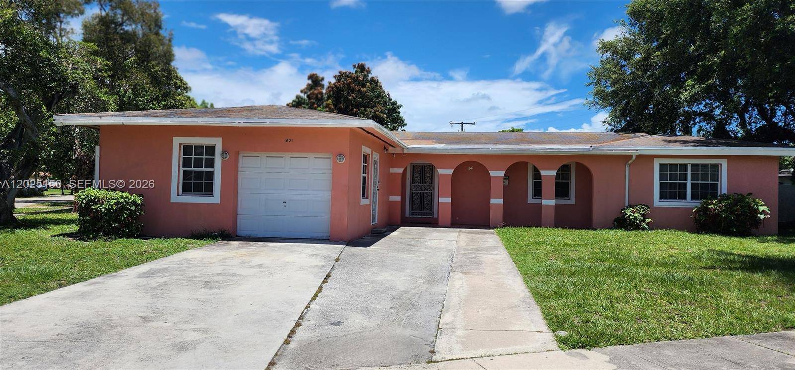 901 NE 160th TerNorth Miami Beach - picture