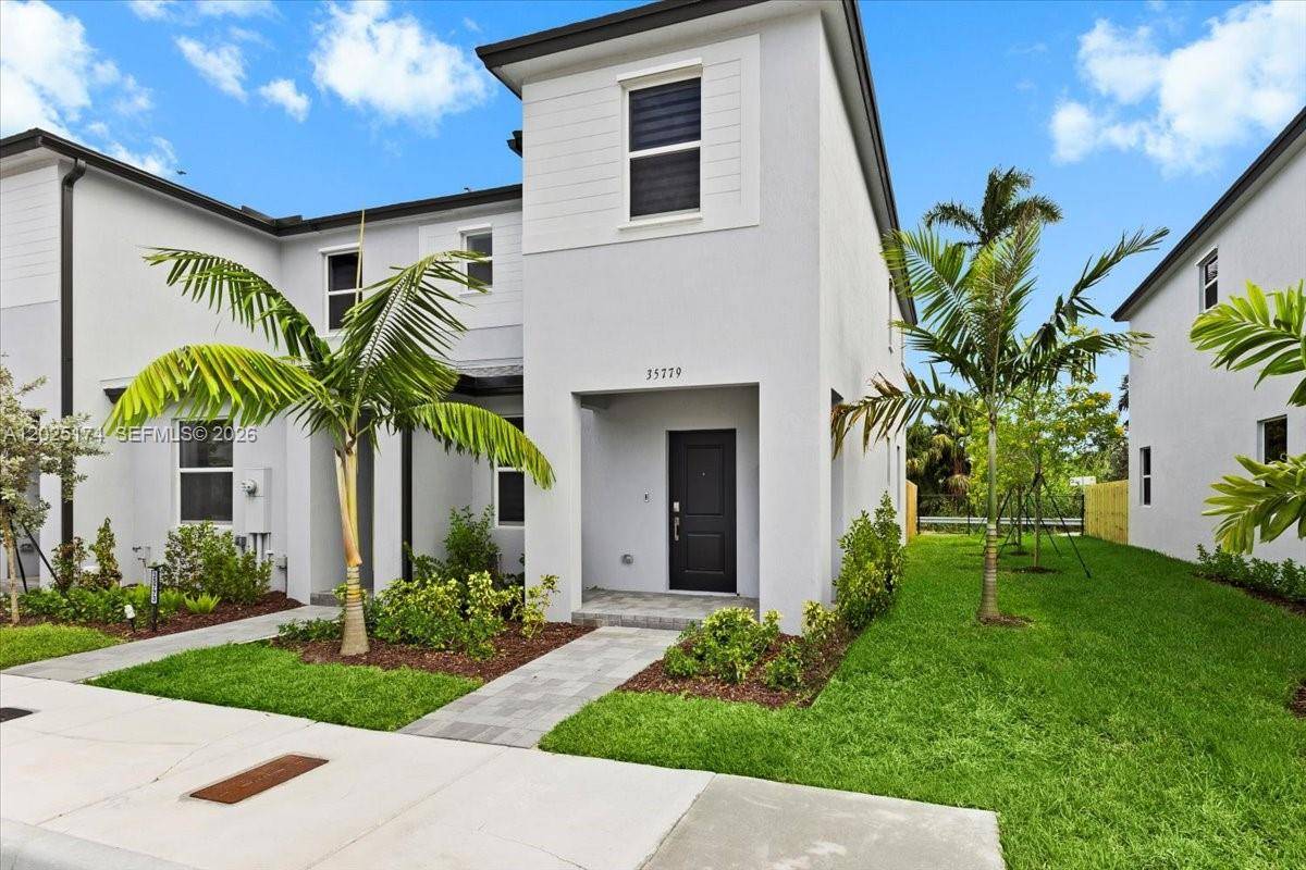 35779 SW 178th CtMiami - picture
