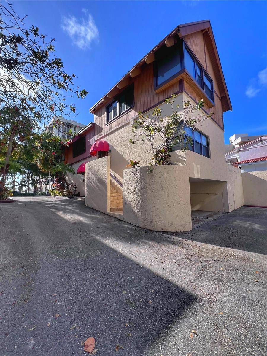 1890 Brickell AveMiami - Townhouse/Villa-Annual,Townhouse condo unit 3 - picture