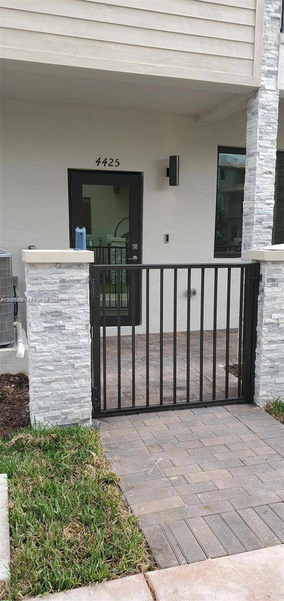 4425 NW 83rd PkwyDoral - Townhouse/Villa-Annual,Townhouse condo unit 4425 - picture