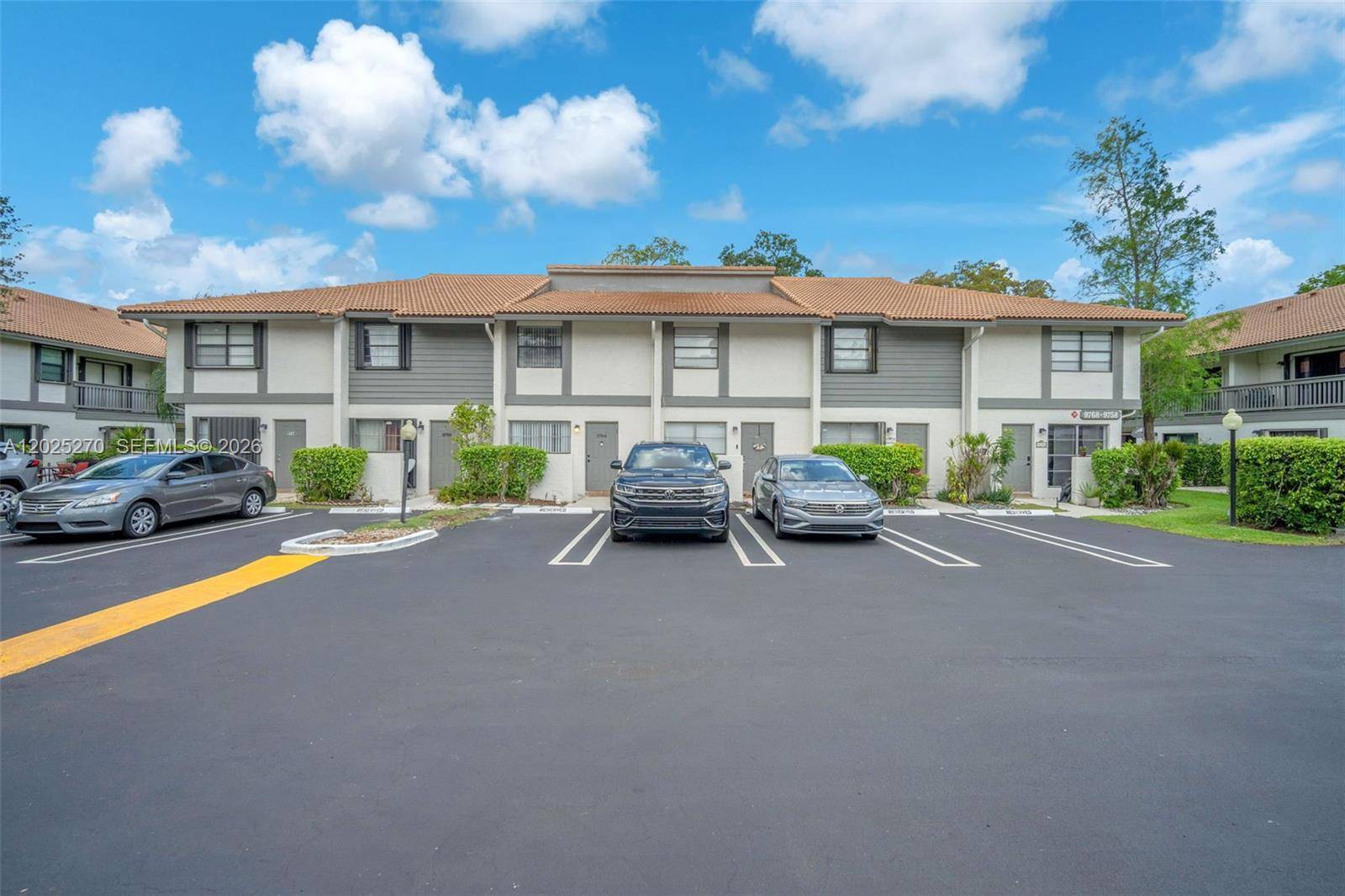 9764 NW 14th StCoral Springs - UNIVERSITY MAPLEWOOD TOWN condo unit 23 - picture
