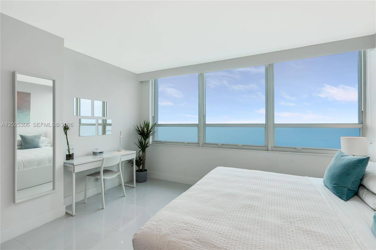 5445 Collins AveMiami Beach - Condo-Hotel,Condo condo unit 724 - picture