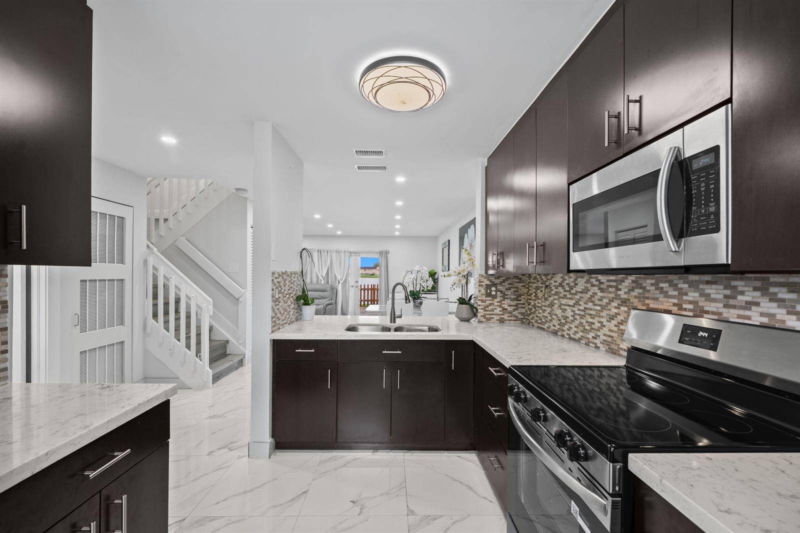 17306 SW 139thMiami - picture