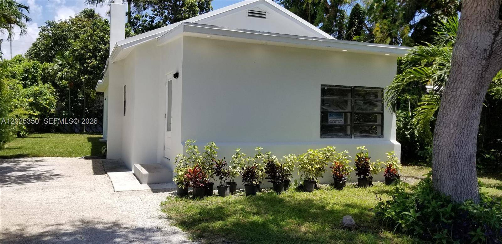 2465 NE 184th StNorth Miami Beach - picture