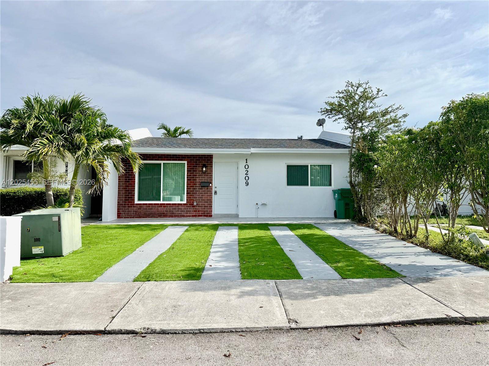 10209 SW 20th TerMiami - picture