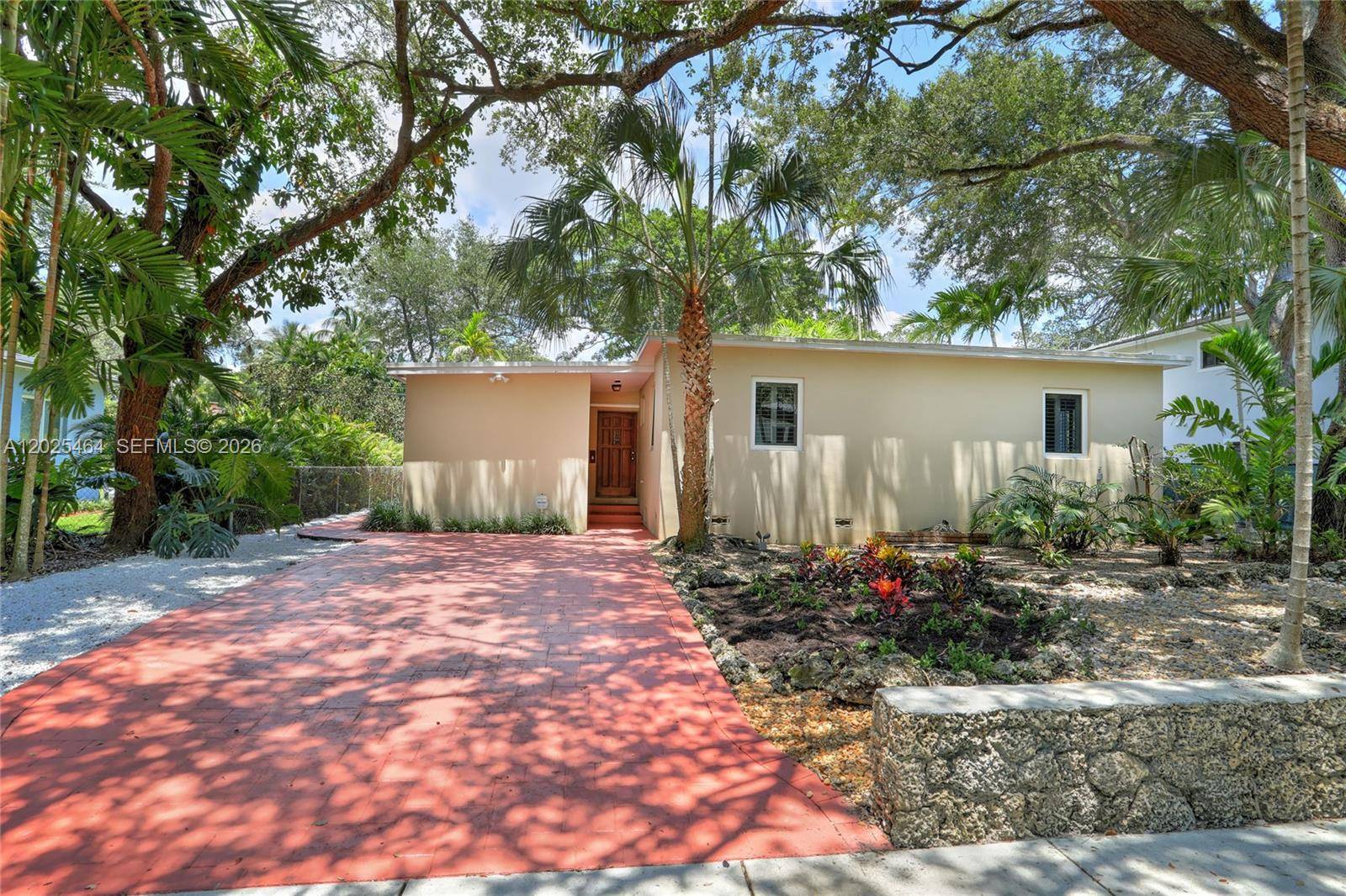 5835 SW 49th StMiami - picture