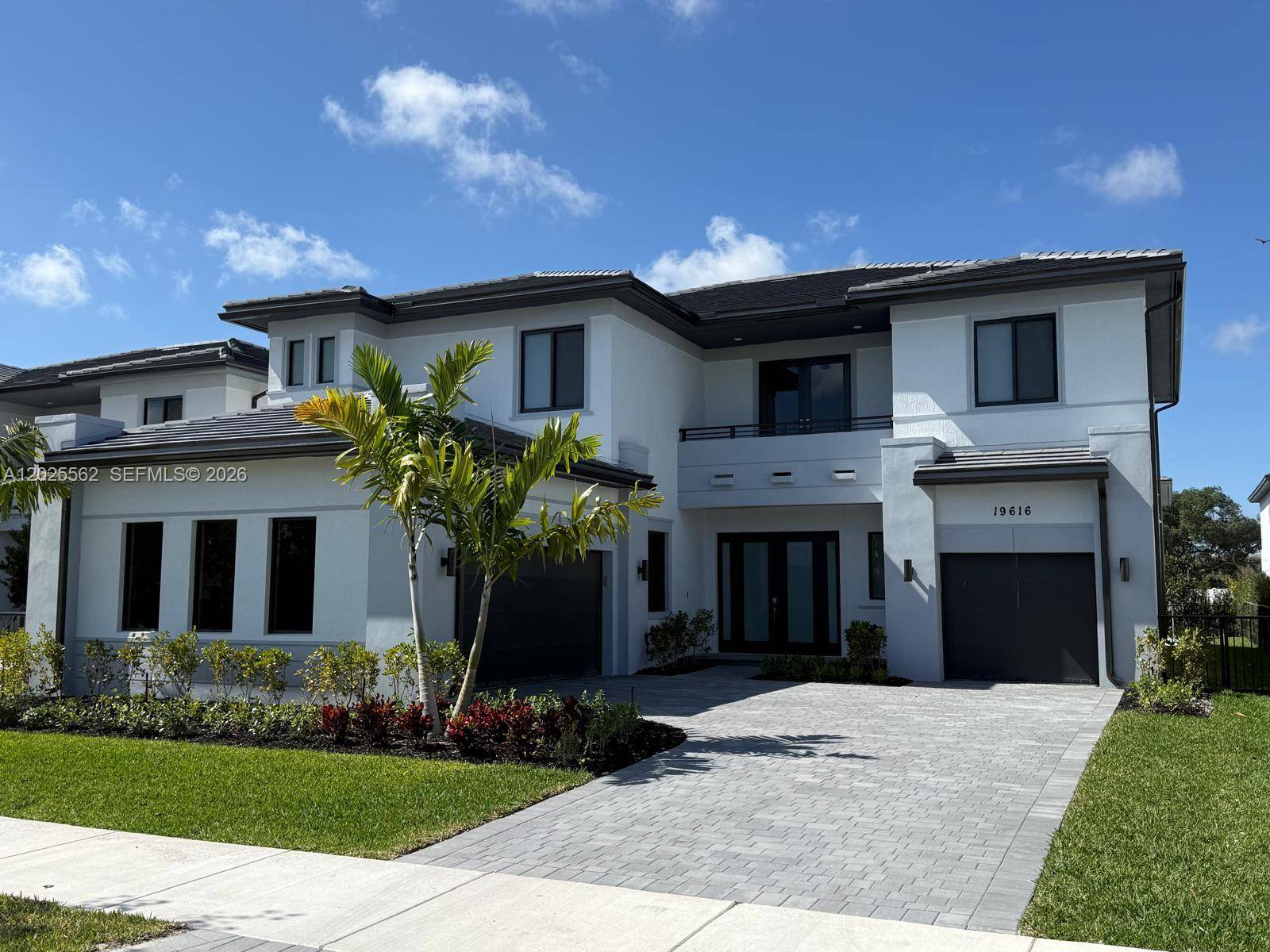 19616 NE 14th CtMiami - picture