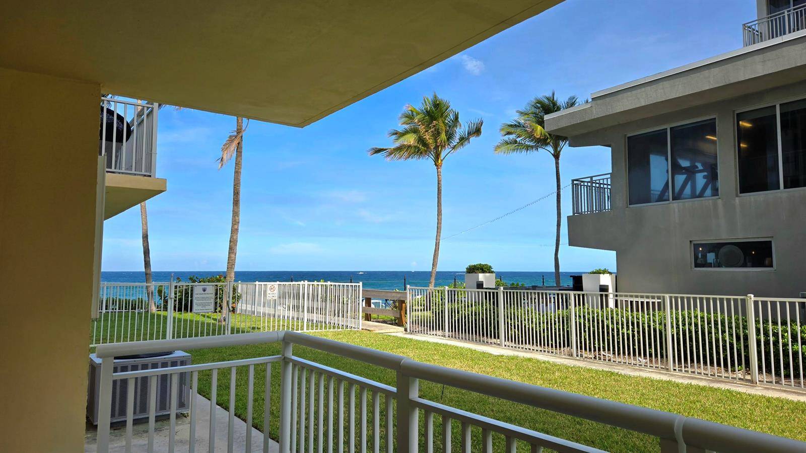1161 Hillsboro MileHillsboro Beach - HILLSBORO COLONNADE CONDO,HILLSBORO COLONNADE condo unit 107 - picture