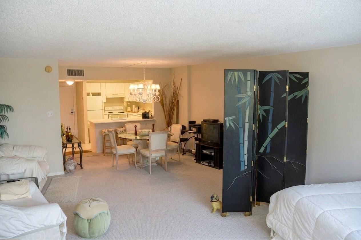 2301 CollinsMiami Beach - RONEY PALACE CONDO condo unit 336 - picture