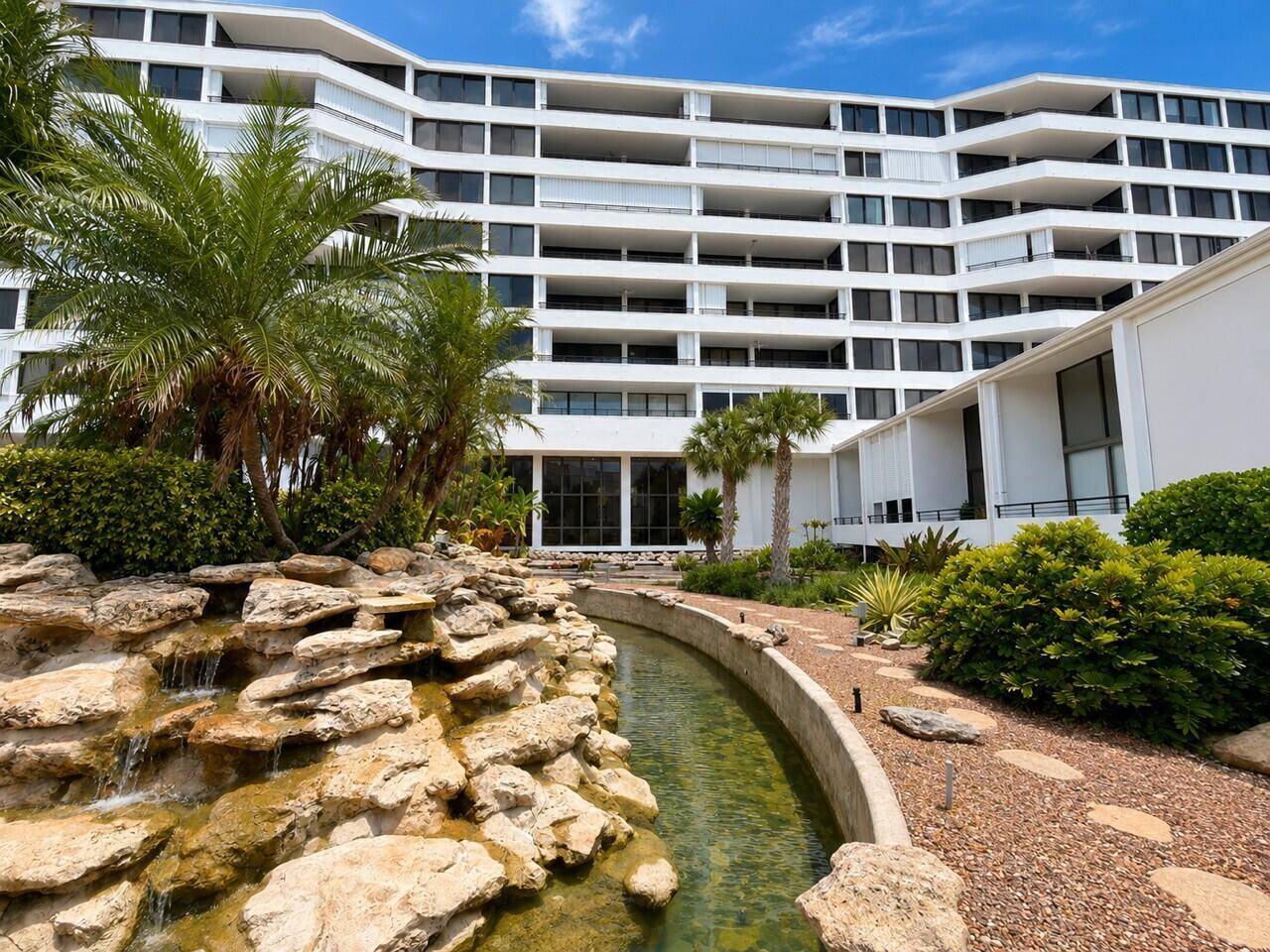 3589 S OceanSouth Palm Beach - MAYFAIR HOUSE CONDO condo unit 404 - picture