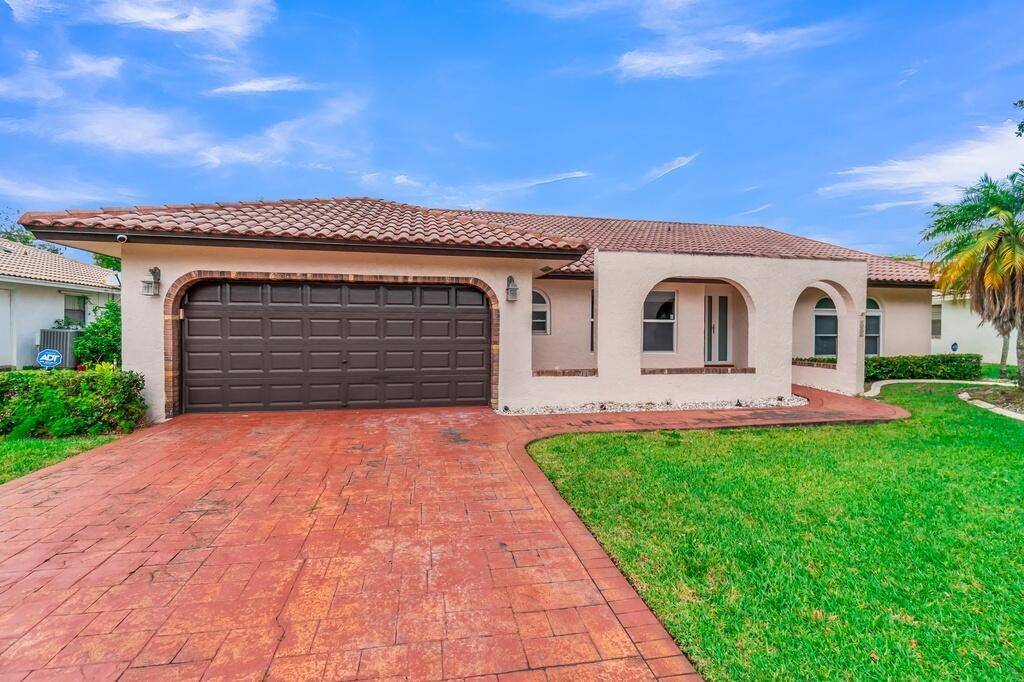 895 NW 110thCoral Springs - picture