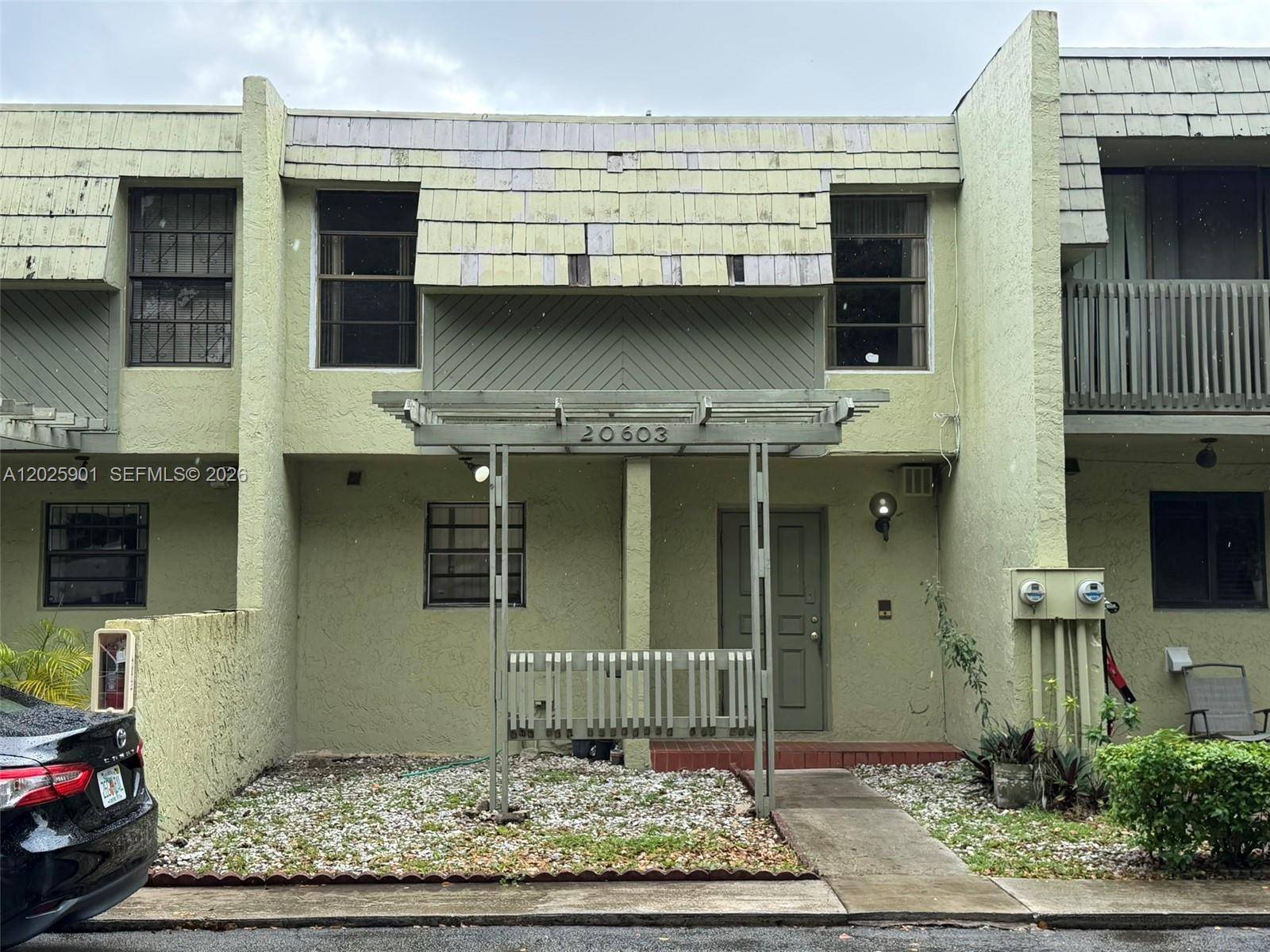 20603 NW 15th AveMiami Gardens - Townhouse condo unit 8-1 - picture