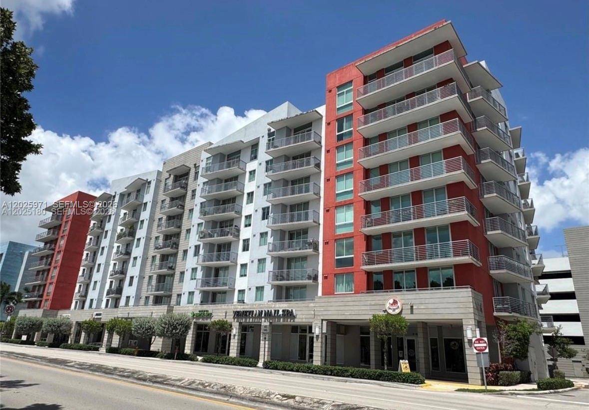 7875 NW 107th AveDoral - MIDTOWN DORAL CONDO 4 condo unit 504 - picture