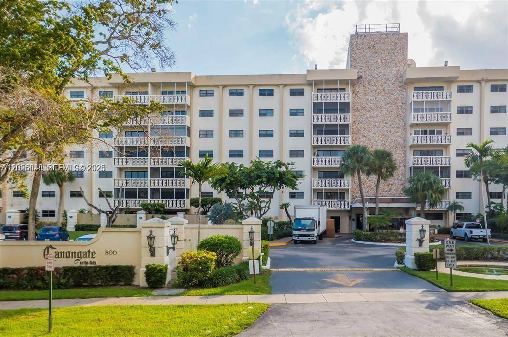 800 NE 195th StMiami - Condo 5+ Stories,Condo condo unit 720 - picture
