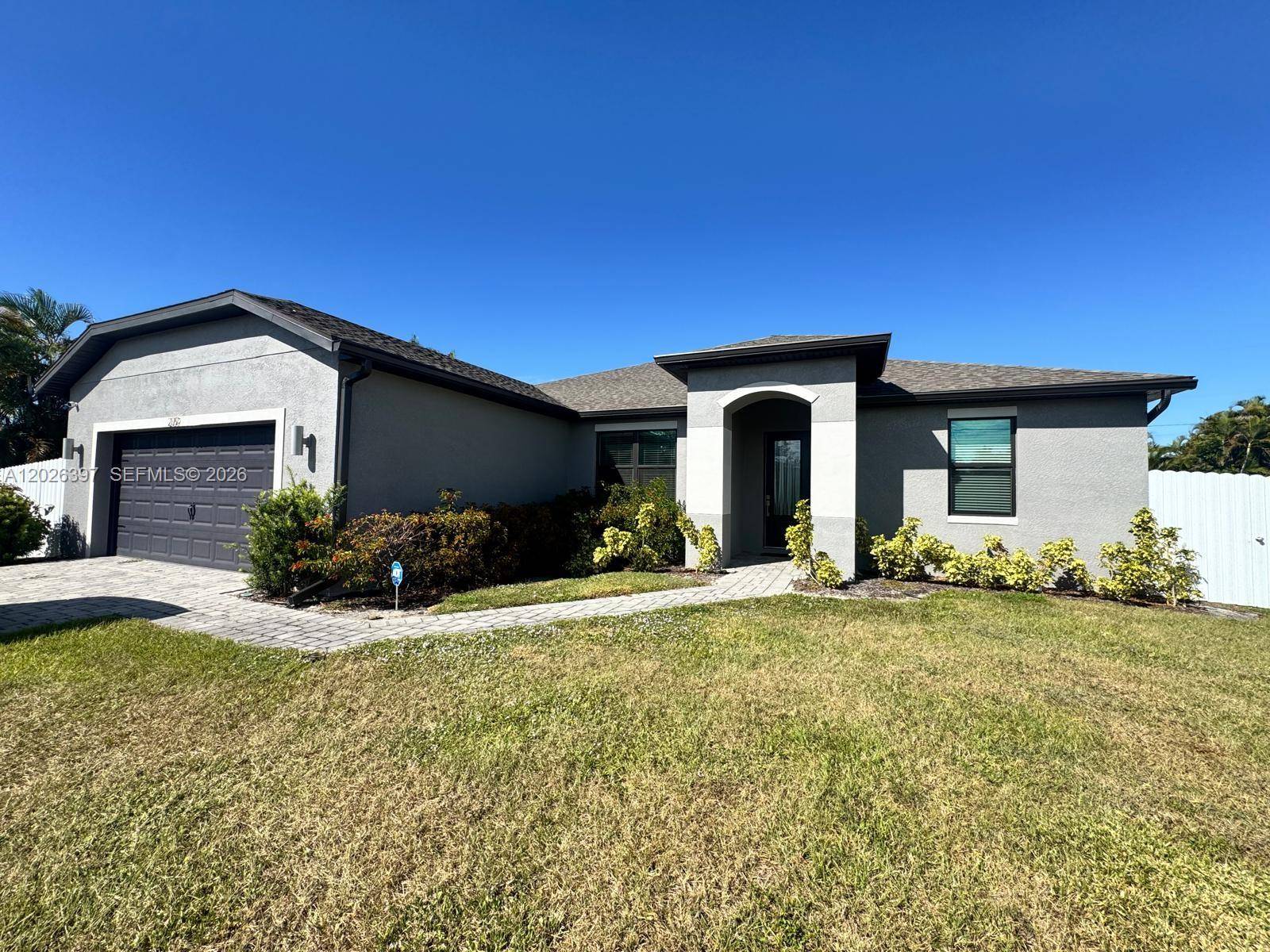 209 SE 26th TerCape Coral - picture