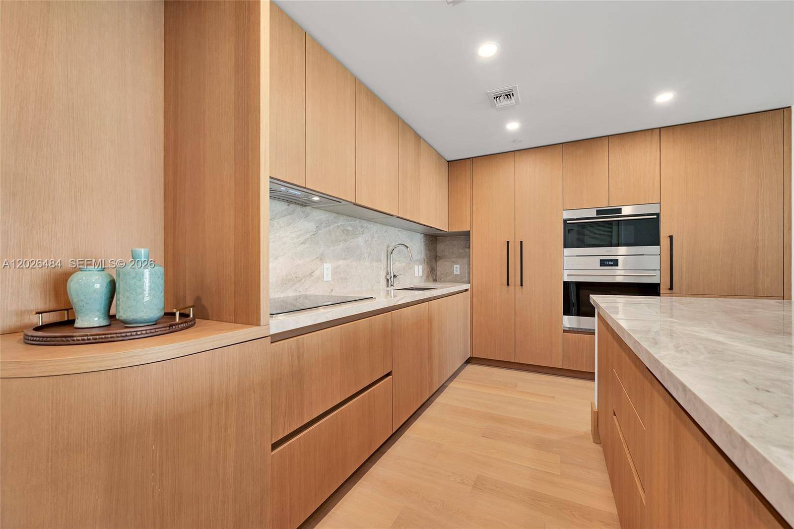1176 97th StBay Harbor Islands - Condo 5+ Stories,Condo condo unit 502 - picture