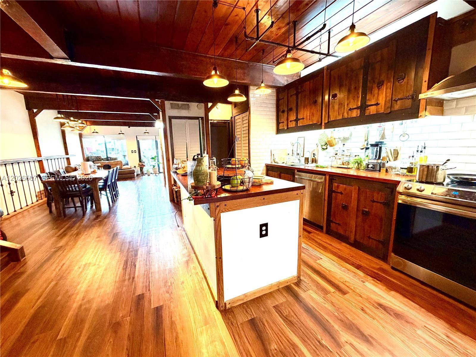 19440 NE 26th AveMiami - RIVERWOOD SEC 3 condo unit 52B - picture