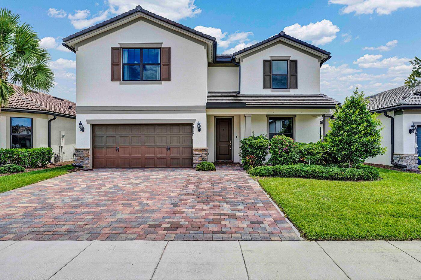 8296 VaultingLake Worth - picture