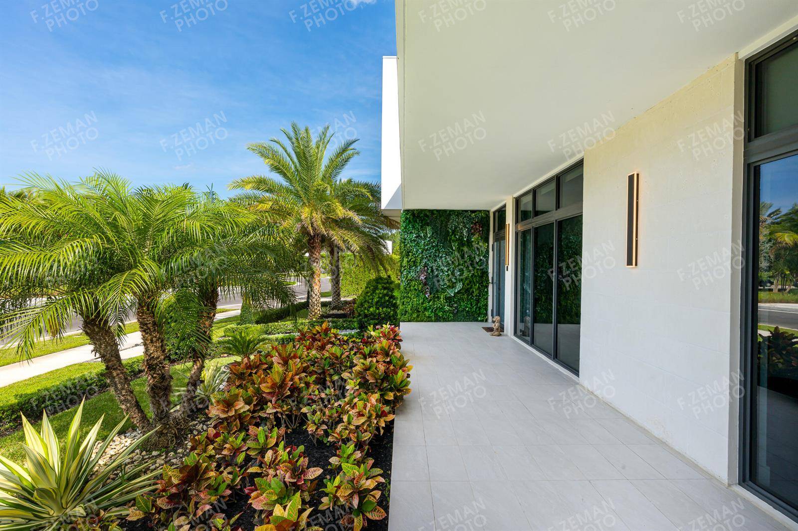 16550 SunsetWeston - picture