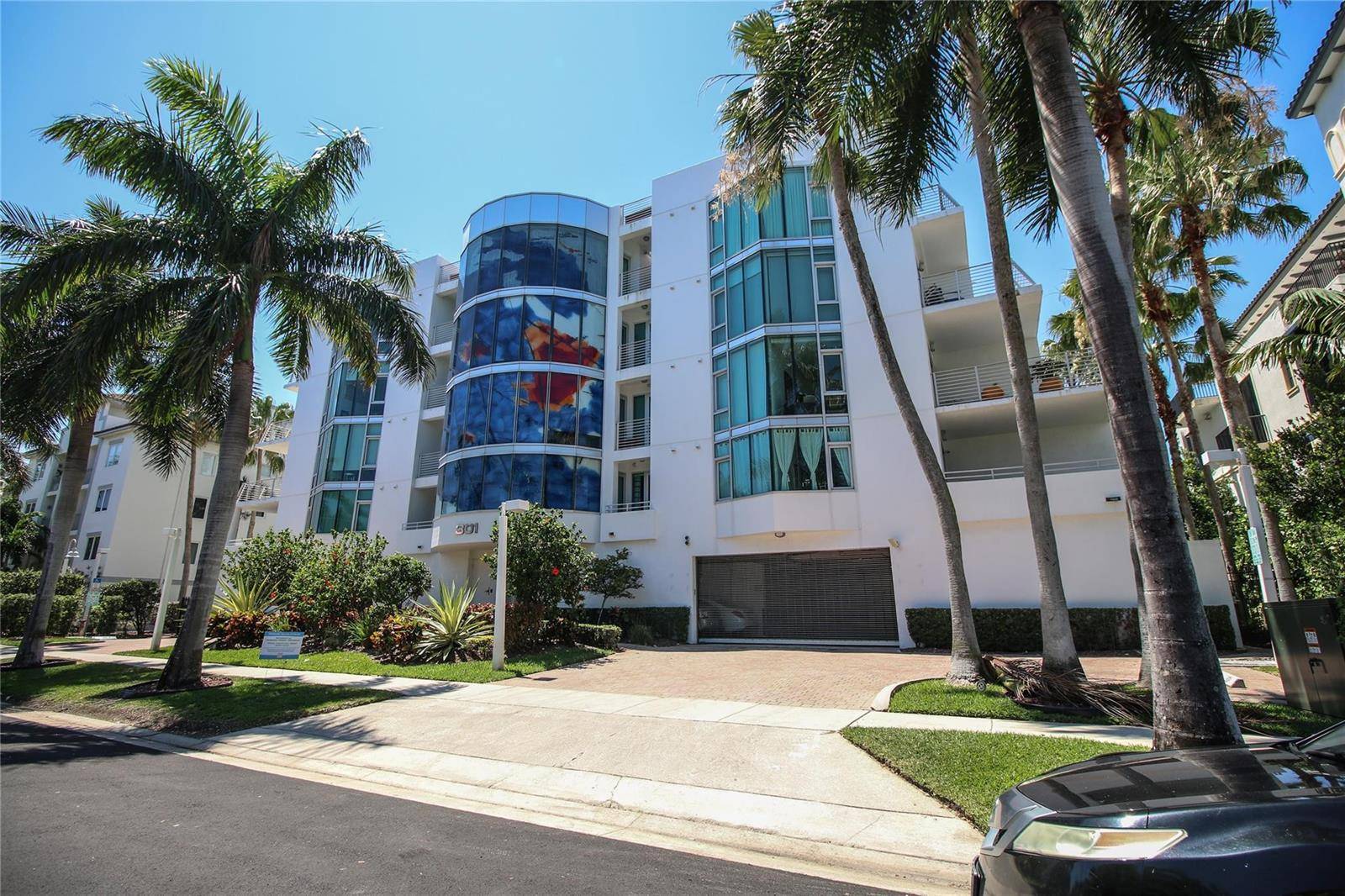 301 HendricksFort Lauderdale - PLACE DES ARTS CONDO condo unit 7 - picture