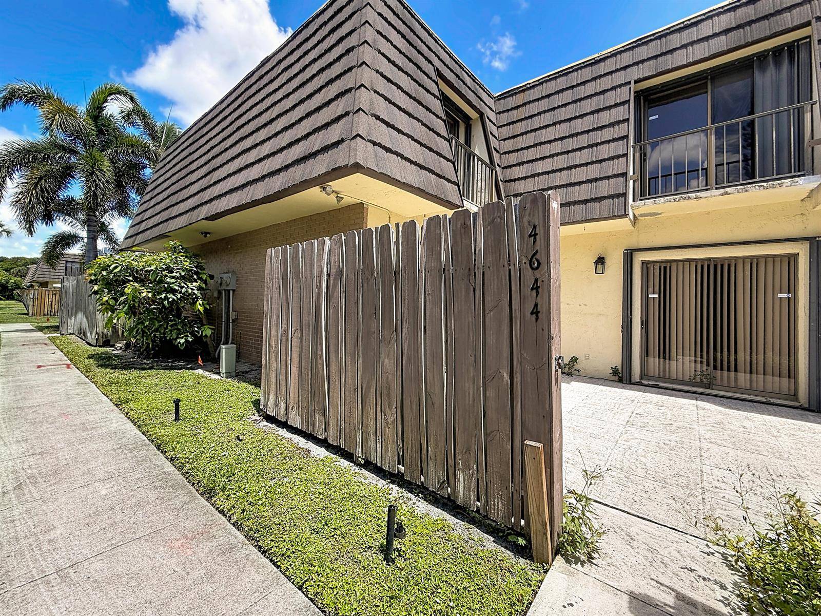 4644 CherryWest Palm Beach - picture