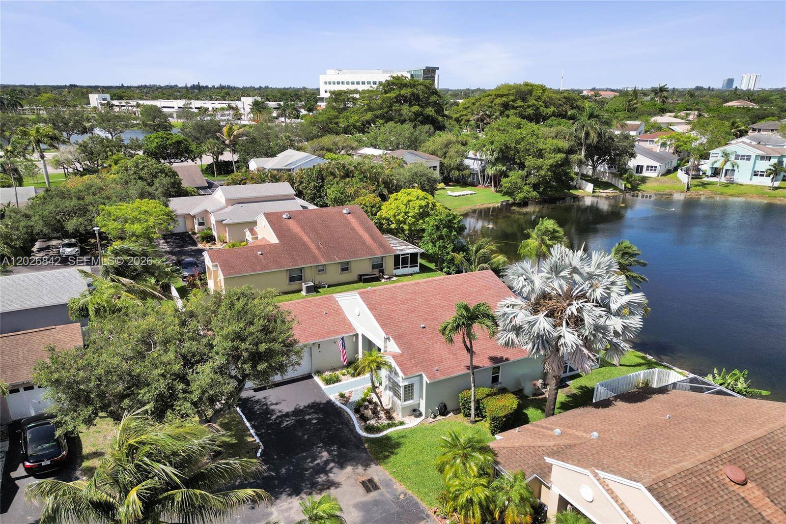 10639 Lago Welleby DrSunrise - picture