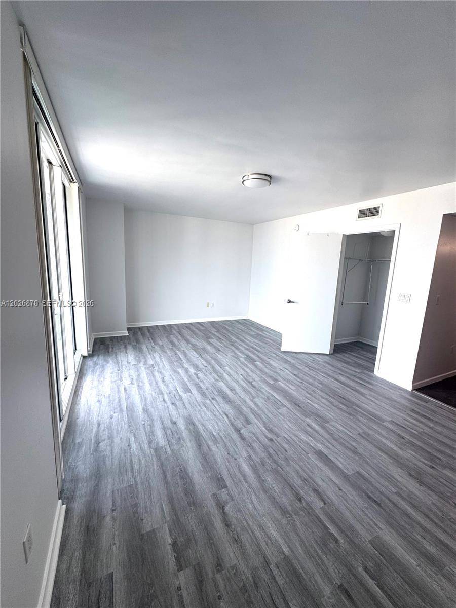 50 Biscayne BlvdMiami - Condo 5+ Stories,Condo condo unit 3303 - picture