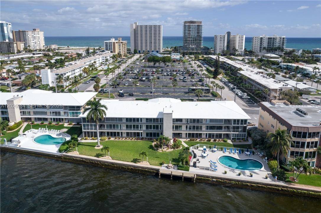 743 N Riverside DrPompano Beach - Co-Op 1-4 Stories,Co-Op condo unit 4B - picture