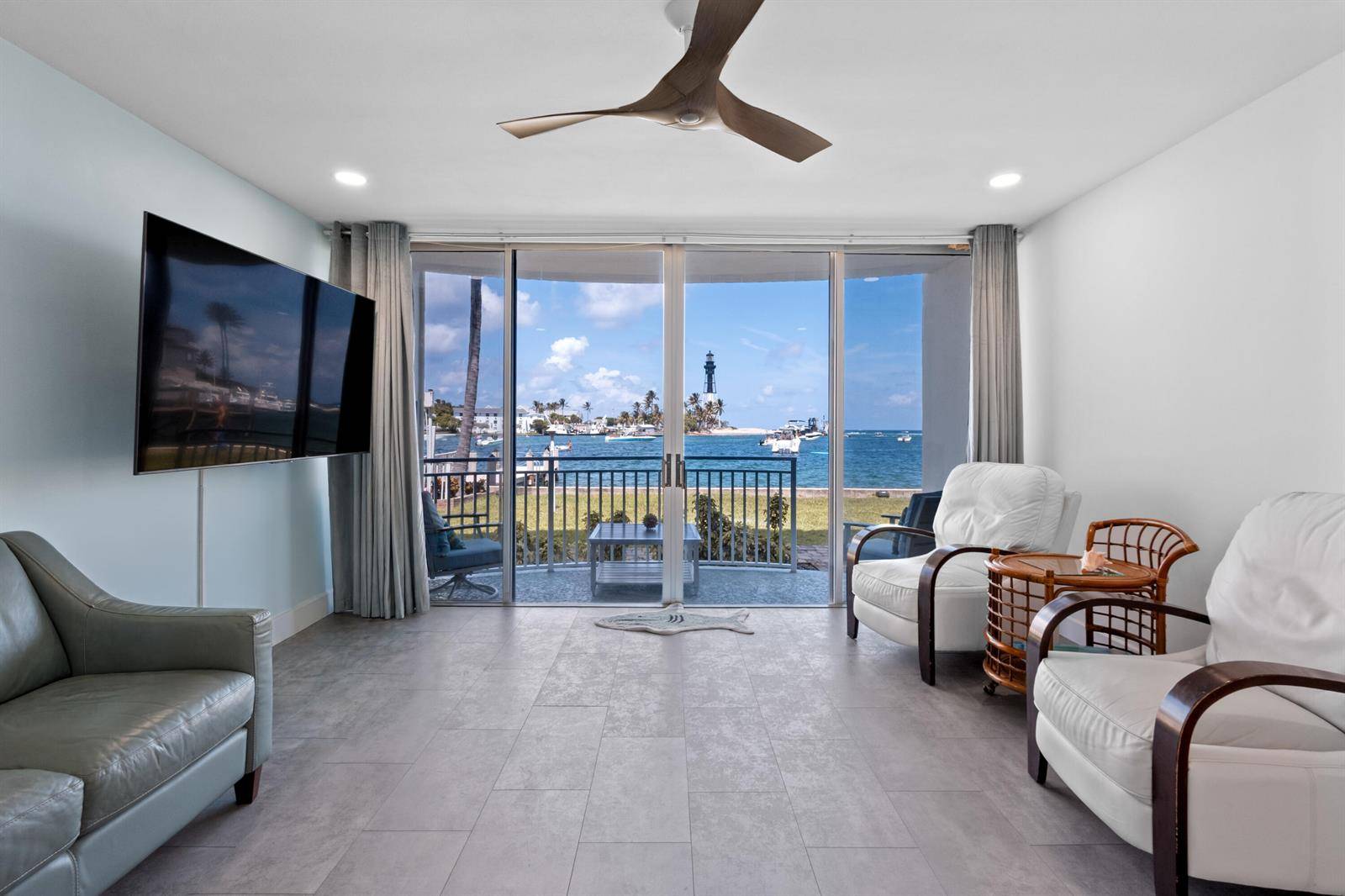 2508 BayPompano Beach - HILLSBORO SHORES EXECUTIVE condo unit Unit 105 - picture